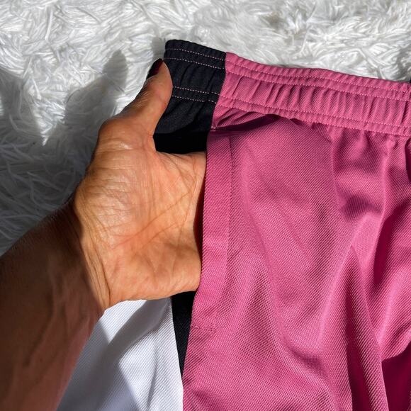 NWT Under Armour Training Short Loose Women Sz M NWT - Picture 6 of 9